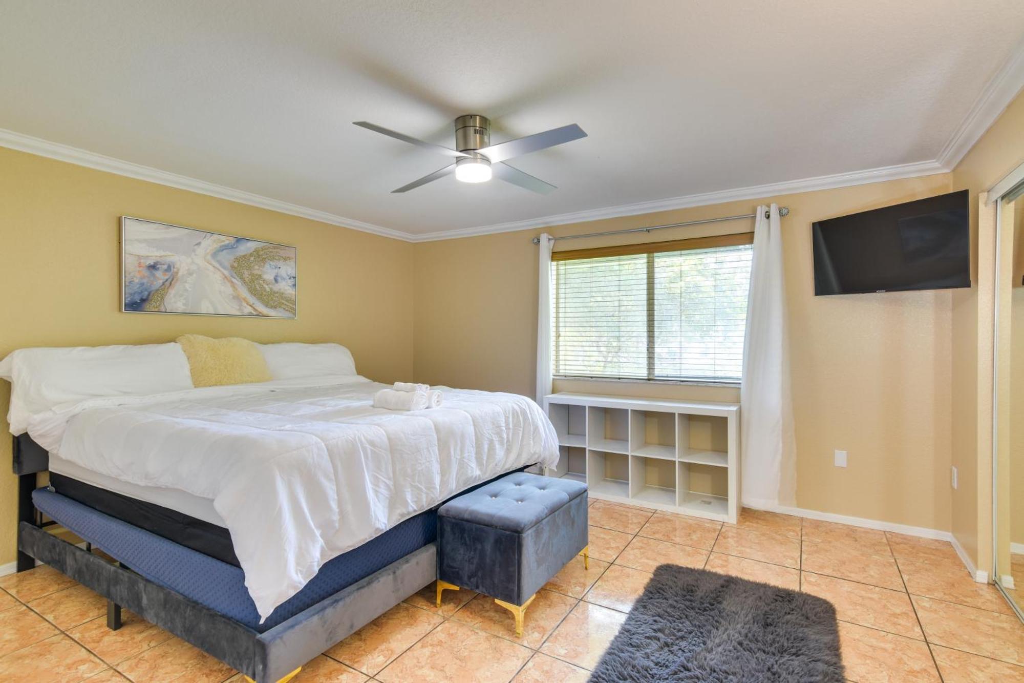 Opa-Locka Townhome, 15 Mi To Miami Beach! Екстериор снимка