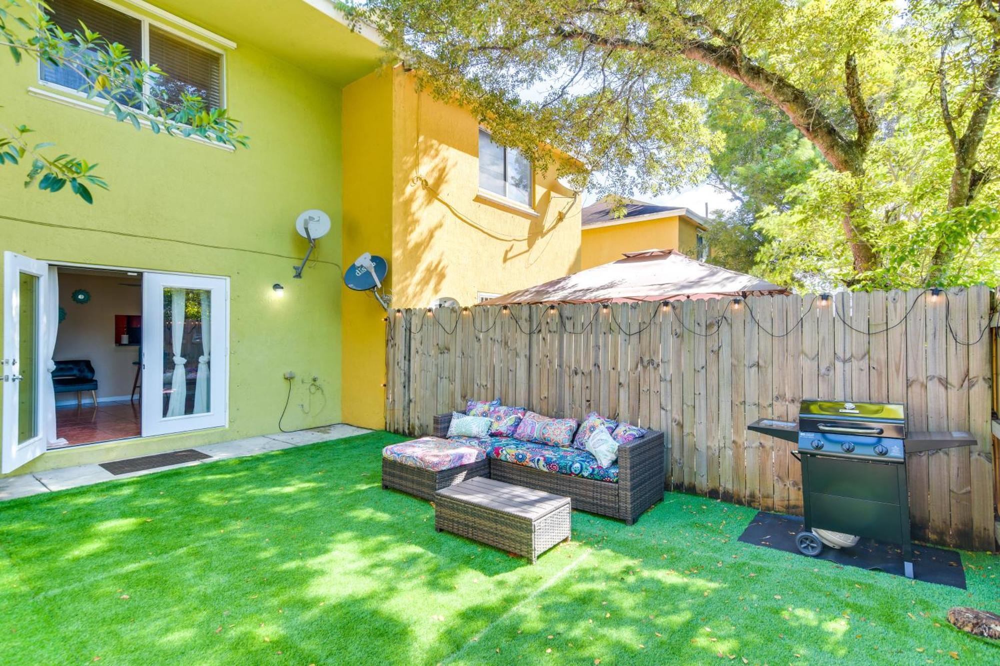 Opa-Locka Townhome, 15 Mi To Miami Beach! Екстериор снимка